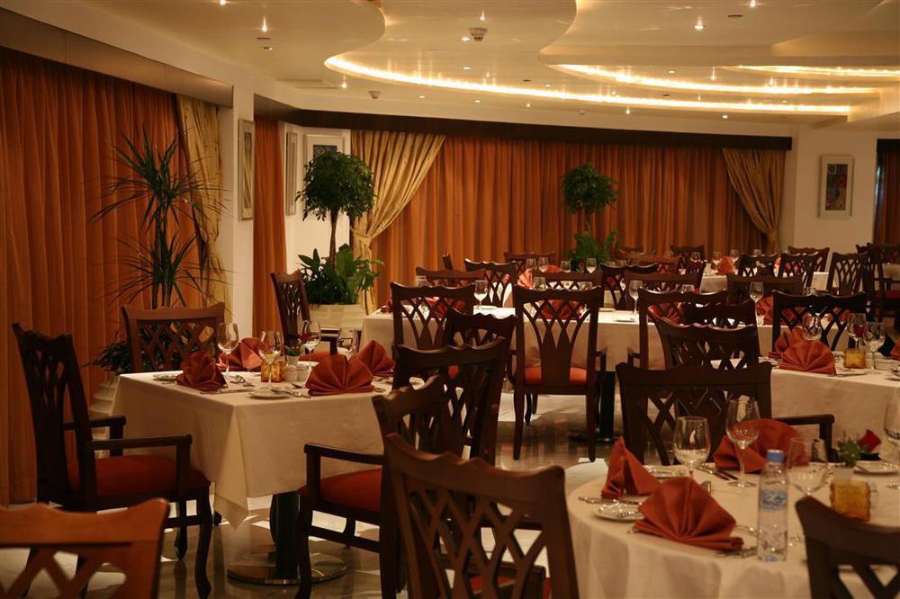 Symphony Hotel Apartments Dubaj Restaurace fotografie